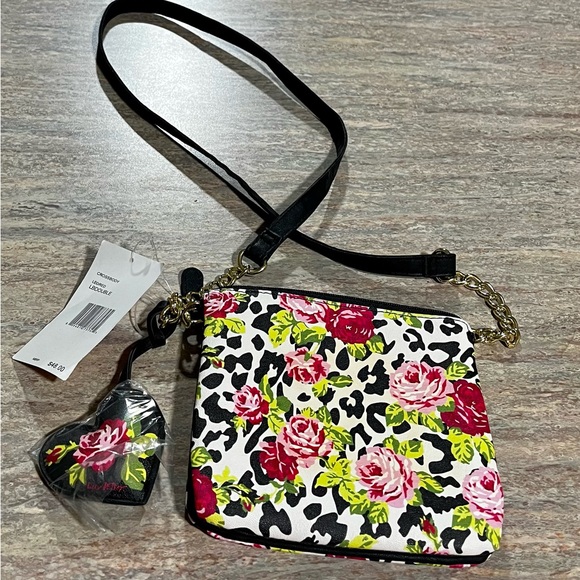 NWT Luv by Betsey Johnson Leo Red LB Double crossbody bag w/ Heart ♥️ keychain - Picture 2 of 16